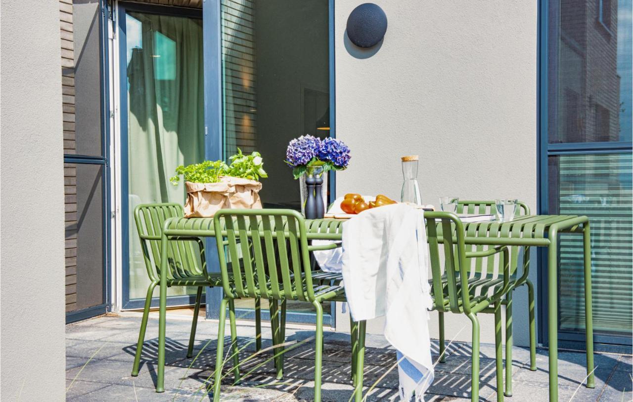 Awesome Home In Lembruch-Duemmer See With Kitchen Exterior foto