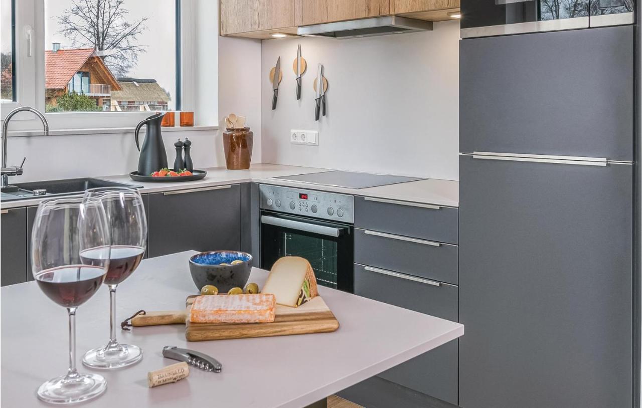 Awesome Home In Lembruch-Duemmer See With Kitchen Exterior foto